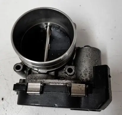 Volkswagen PASSAT CC Throttle valve 03H133062