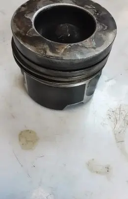 Piston