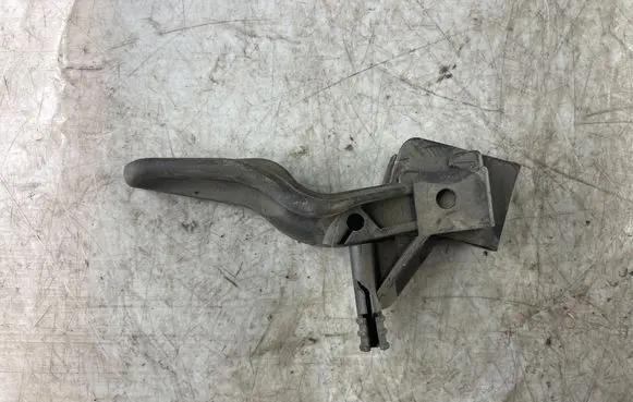 Opel Astra H Engine bonnet (hood) release handle 218186591
