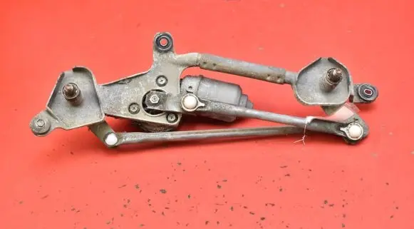 Suzuki SX4 Front wiper linkage and motor 38110-79J00
