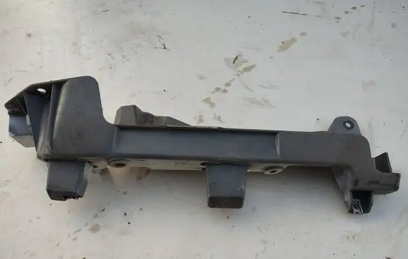 Renault Kangoo II Fender mounting bracket