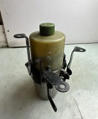 Skoda Fabia Mk2 (5J) Power steering pump 6Q0423371