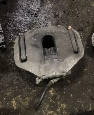 BMW 7 E65 E66 Front brake caliper