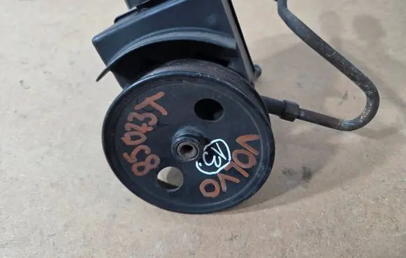 Volvo 850 Power steering pump 3546907