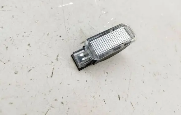 Audi A6 S6 C7 4G Front door interior light 4B0947416A