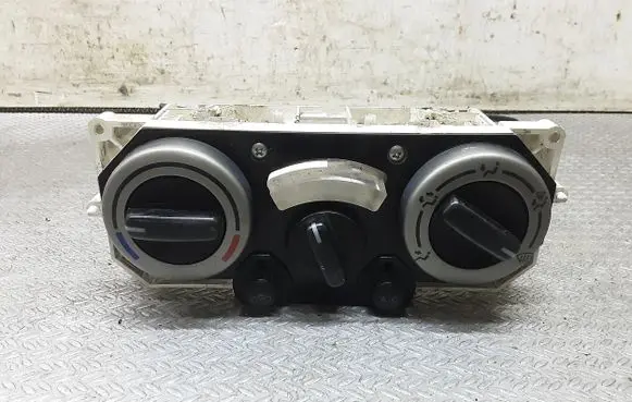 Suzuki Liana Climate control unit