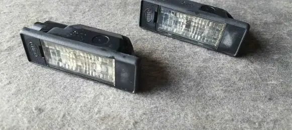 Nissan Primera Number plate light 9635678580