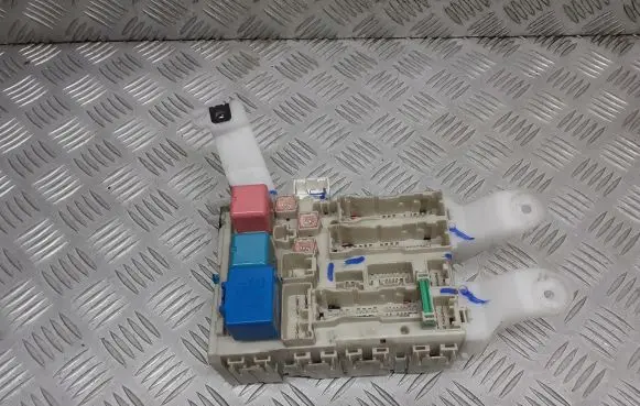 Toyota Auris 150 Fuse box set 82730-02130-A