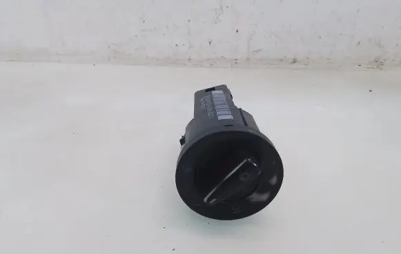 Volkswagen PASSAT B5 Light switch
