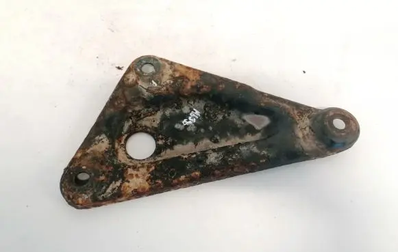 Opel Vectra B Engine mounting bracket