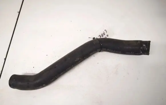 Volkswagen PASSAT B4 Engine coolant pipe/hose 357121101ad