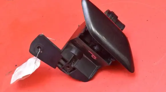 Windshield washer spray nozzle