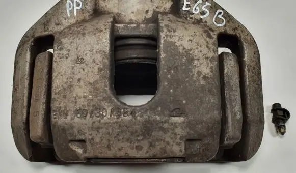BMW 7 E65 E66 Front brake caliper 6030324