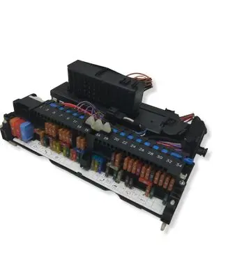 BMW X3 E83 Fuse module 8364542