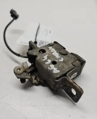 Audi A6 S6 C4 4A Tailgate/trunk/boot lock/catch/latch