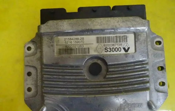 Renault Scenic II - Grand scenic II Engine control unit/module 21584288-2B