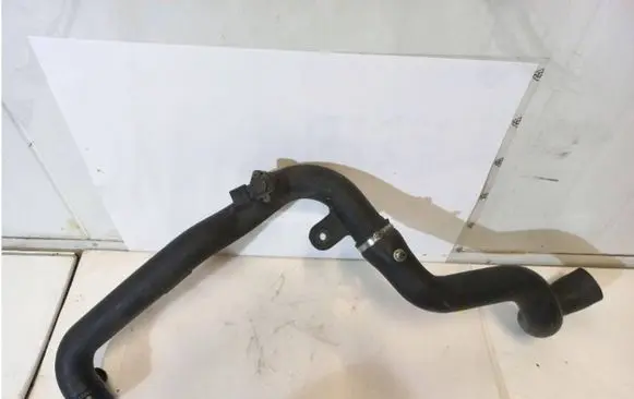 Audi A4 S4 B5 8D Intercooler hose/pipe 8D0145840M