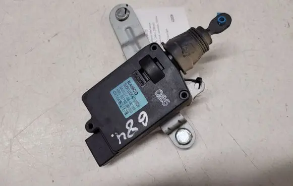Hyundai Santa Fe Central locking motor 957502B000 F00S4A2666