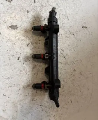 Volkswagen Polo III 6N 6N2 6NF Fuel main line pipe 03E133320A
