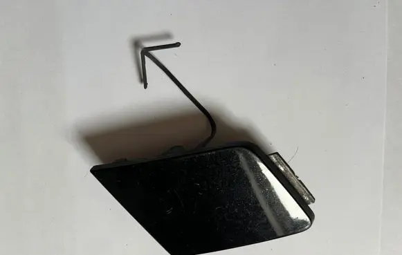 Volkswagen Tiguan Front tow hook cap/cover 5N0807241B