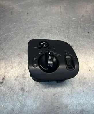 Mercedes-Benz C W203 Light switch A2035450604 04058515
