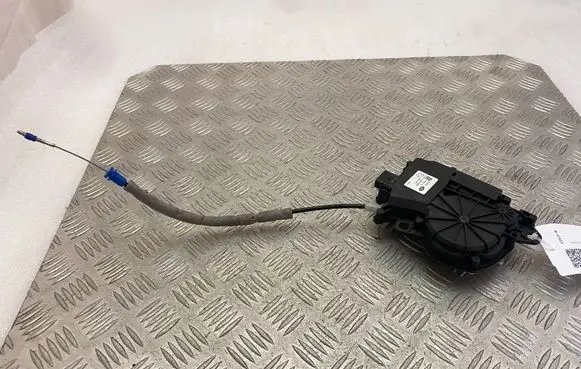 Land Rover Discovery 5 Tailgate boot lock/latch motor DK62404C10AD