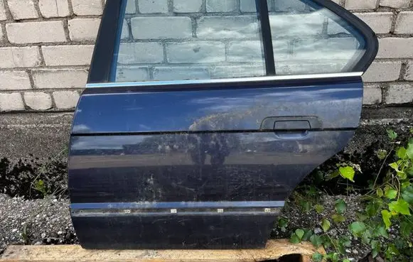 BMW 5 E34 Rear door