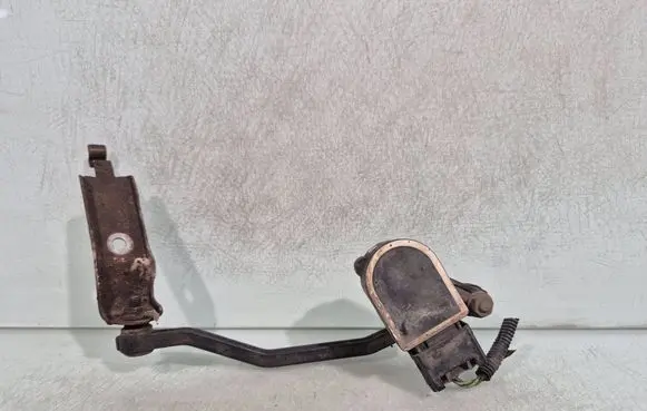 Ford S-MAX Headlight/headlamp level sensor 8G9N3C438AA 201106072308