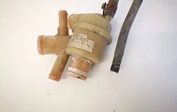 Land Rover Discovery 3 - LR3 Engine coolant pipe/hose PEL500016A