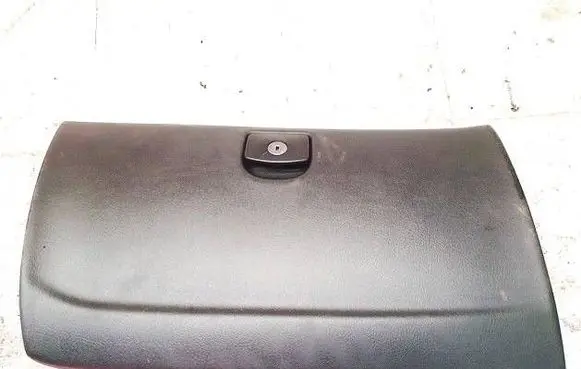 Peugeot 407 Glove box