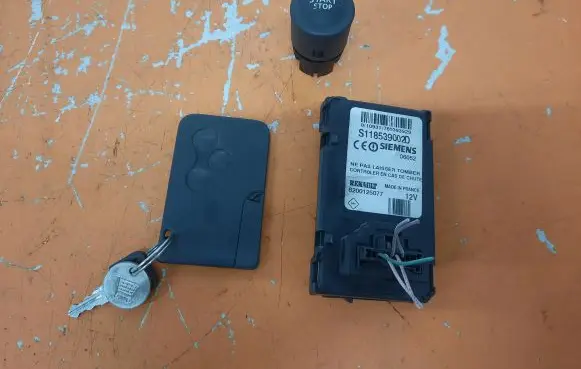 Renault Scenic II - Grand scenic II Ignition lock A118539002D