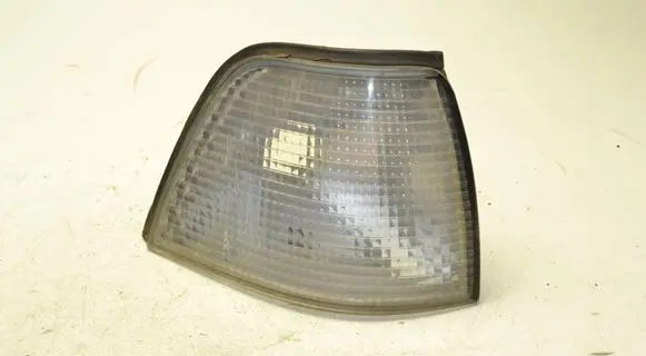 BMW 3 E36 Front indicator light W39782R 011349