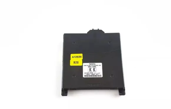 Toyota Auris E180 Comfort/convenience module 8922102480