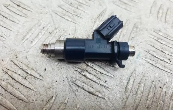 Honda Legend Fuel injector