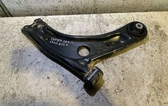 Toyota Yaris Cross Front lower control arm/wishbone