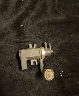 Volkswagen Touareg I Turbo solenoid valve 1J0906627
