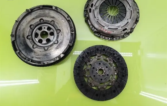 Volkswagen Golf IV Clutch set kit 03G141031G