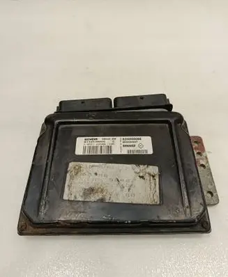 Renault Clio II Engine control unit/module 8200059086 S110138000 8200044437