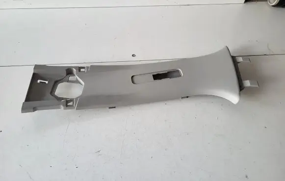 Renault Zoe Seat belt trim 769141255R