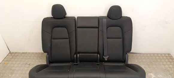 Tesla Model Y Second row seats 1494881DEB