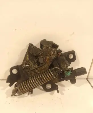 Toyota RAV 4 (XA30) Tailgate lock latch 
