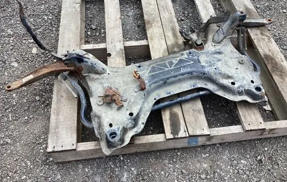 Peugeot 5008 Front subframe 3877134 7BTGM1