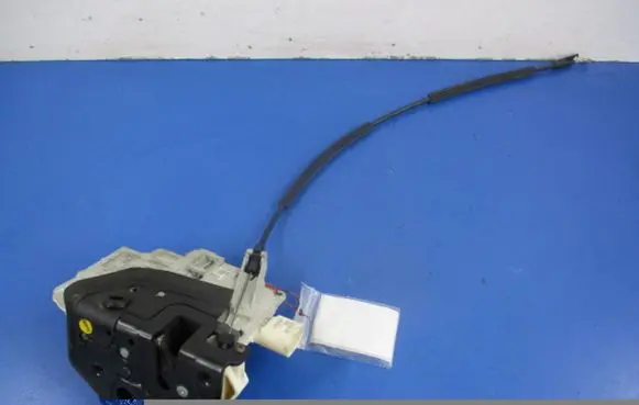 Seat Altea XL Rear door lock 1P0839015A