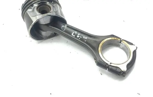 Mercedes-Benz S W220 Piston with connecting rod