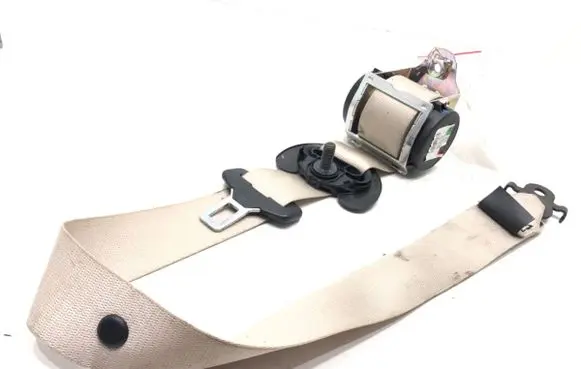 BMW 5 F10 F11 Front seatbelt 610126200C