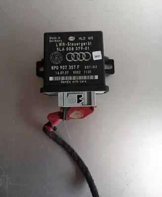 Audi A8 S8 D3 4E Light module LCM 8P0907357F 00021131 5LA00837901