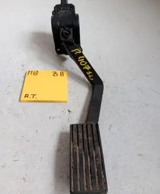 Peugeot 407 Accelerator throttle pedal P9685215680