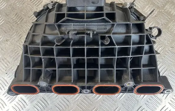 BMW 3 F30 F35 F31 Intake manifold 7588126