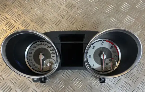 Mercedes-Benz SLK R172 Speedometer (instrument cluster) A1729005206 0263679294 A1729011801