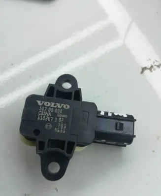 Volvo S60 Airbag deployment crash/impact sensor 30798030 110207